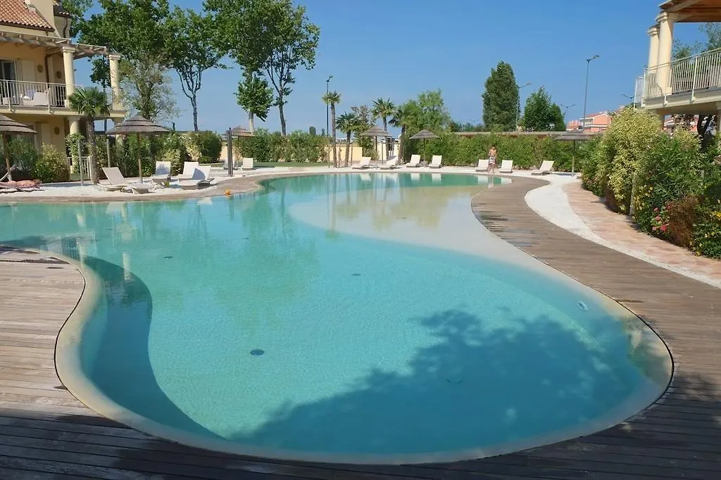 Adriatica Immobiliare - Acquatonda Apartments Lido di Jesolo