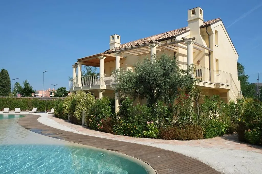 Adriatica Immobiliare - Acquatonda Apartments Lido di Jesolo